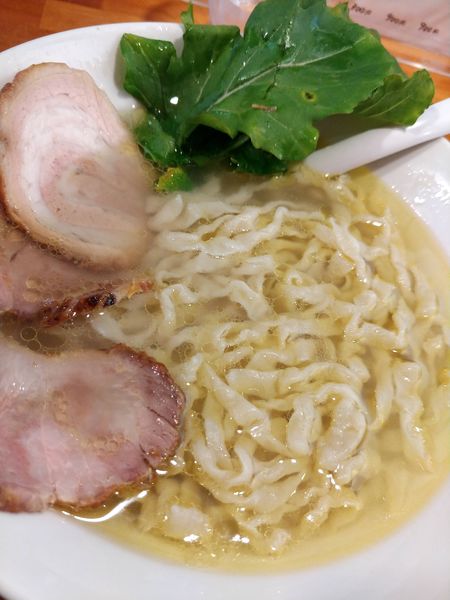 「地鶏塩・ピロピロ麺」@極汁美麺 umamiの写真
