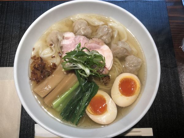 「塩ワンタン麺」@らーめん 鉢ノ葦葉の写真