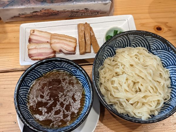 「限定　京小麦と鶏と醤油のつけ麺　1500円」@極麺 青二犀の写真
