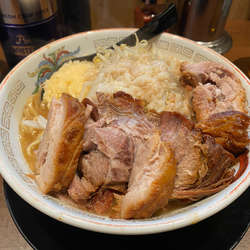 小豚 ニンニク 野菜少なめ アブラ