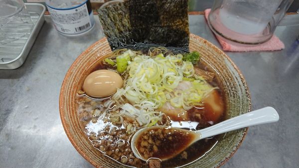 「味玉覆麺ラーメン(正油10段)＋ネギ＋海苔＋青唐辛子」@覆麺 智の写真