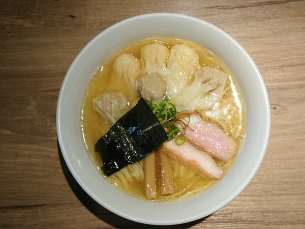 「白旨特製ワンタン麺」@中華soba いそべの写真