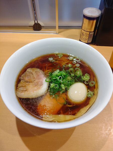 「味玉らぁ麺(醤油)」@らぁ麺 すぎ本の写真