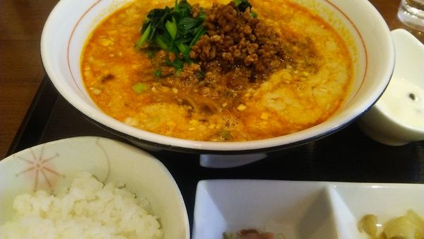 「ランチ 担々麺 1000円」@中華料理 千両の写真