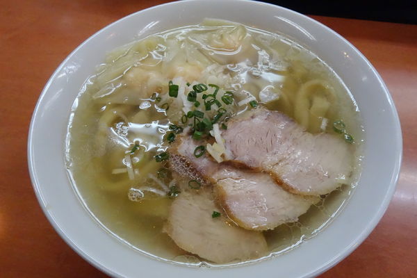 「海老ワンタンメン」@日陰の写真