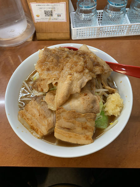 「特製煮豚W醤油らーめん」@横浜家系ラーメン鶴ヶ峰家の写真