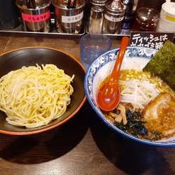 豚骨つけめん、平打ち替玉