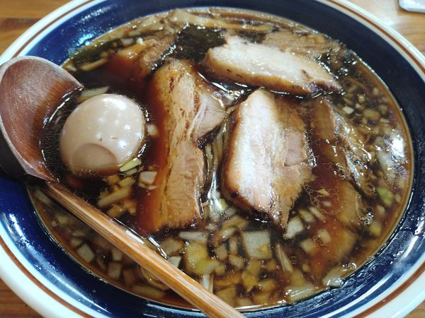 「焼豚らあぁめん(¥980)＋煮たまご(¥150)＋小ライス」@炭火らあぁめんいちの写真