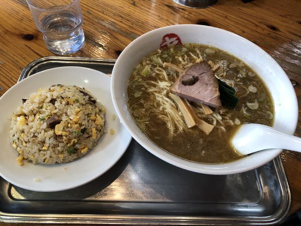 「チャーハン（小）400円+中華そば（中）900円」@中華そば まるきの写真