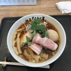 特製しょうゆらーめん