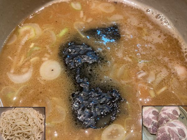 「つけ麺＋チャーシュー」@麺屋吉左右の写真