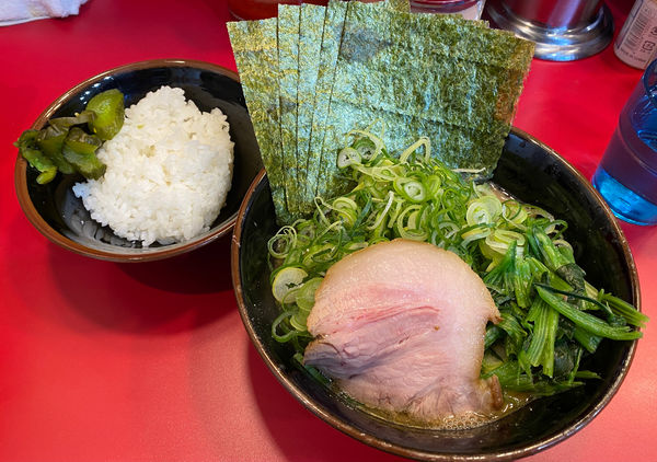 「半らーめん🍜🥢(九条ねぎ)」@らーめん 谷瀬家 新橋店の写真