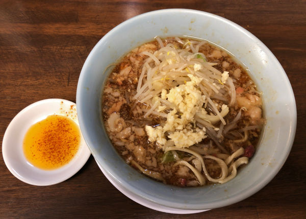 「小の小ラーメン 麺半分ヤサイ少な目ニンニクラー油 650円」@らーめん玄の写真