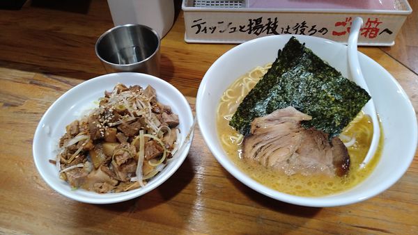 「ラーメンとチャーシュー丼」@鼎の写真