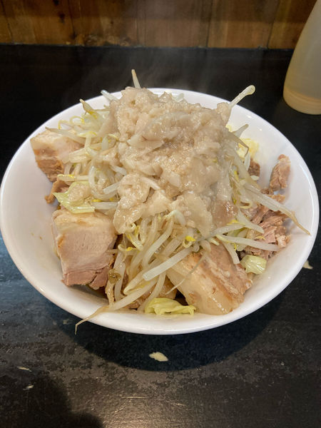 「醤油まぜそば　並　豚ニンニク脂マシ」@バードメンの写真