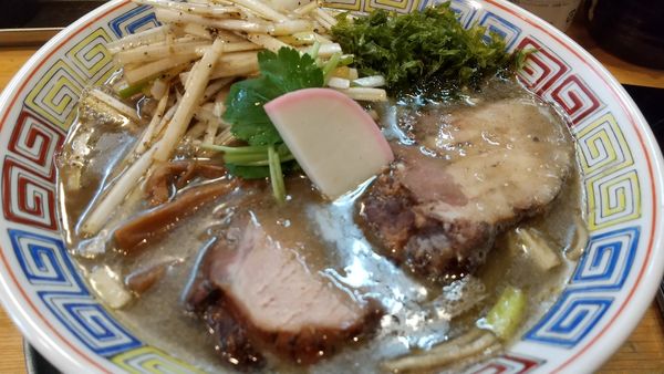 「魚群煮干し中華そば（週2回限定）＋辛ネギ」@我的中華そば 机上の空論。の写真