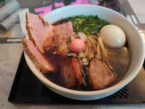 「ら〜めん 全部入り」@(仮)麺食堂の写真