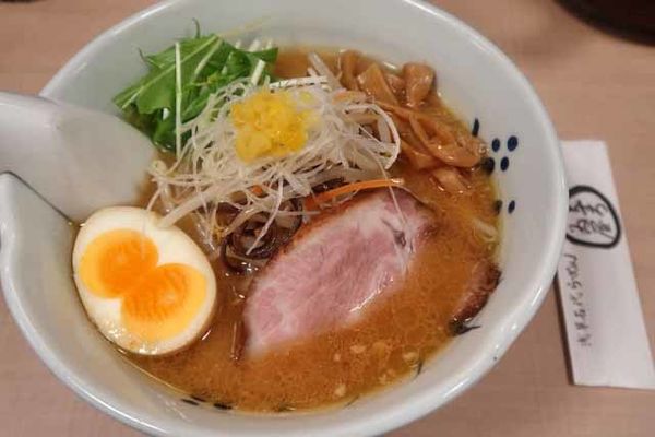 「冬味噌らーめん　950円」@与ろゐ屋の写真