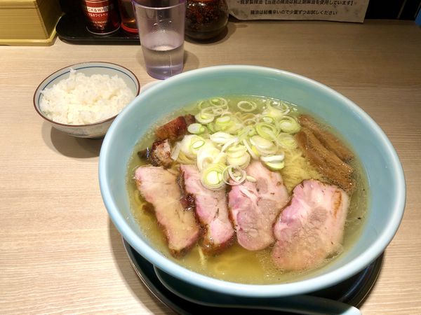 「チャーシューメン＋ライス」@まるえ中華そばの写真