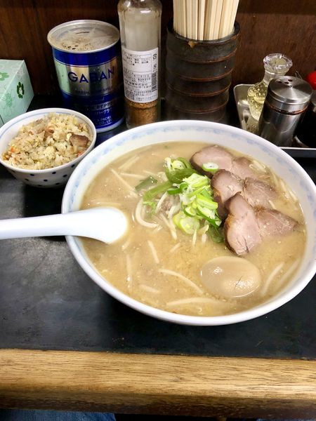 「味噌チャーシュー＋味玉＋ミニチャーハン」@わかいの写真
