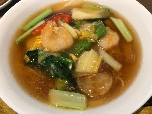 「holiday lunch(海老と野菜のあんかけ麺ほか)」@COEDO BREWERY THE RESTAURANTの写真