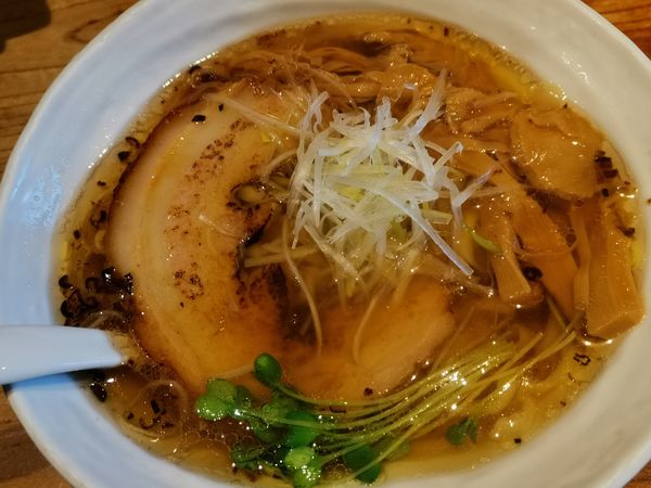 「醤油ラーメン」@手打ちラーメン創房 舌笑家の写真