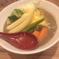 チーズ温野菜にぼしらーめん