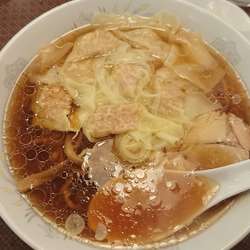 ワンタン麺