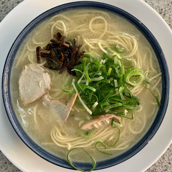 「ラーメン (550円)」@博多ラーメンしばらく 福重店の写真
