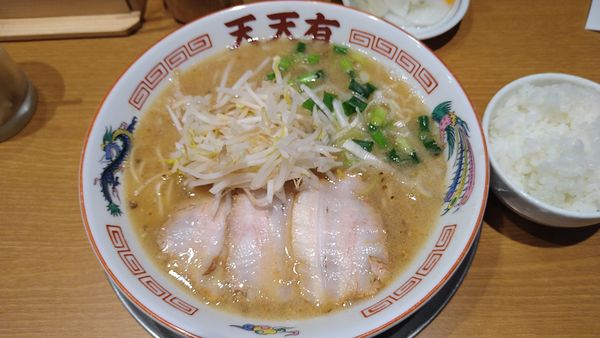 「らーめん¥650+小ライス¥50-」@らーめん天天有 神田の写真