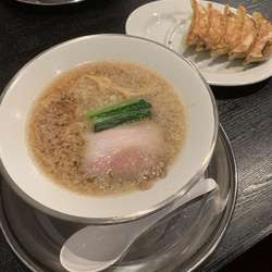 背脂醤油ラーメン