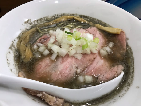 「HV煮干し」@煮干し中華そば 魚魚の写真