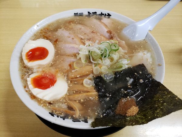 「創作の塩チャーシューメン（味玉」@麺屋 ようすけの写真