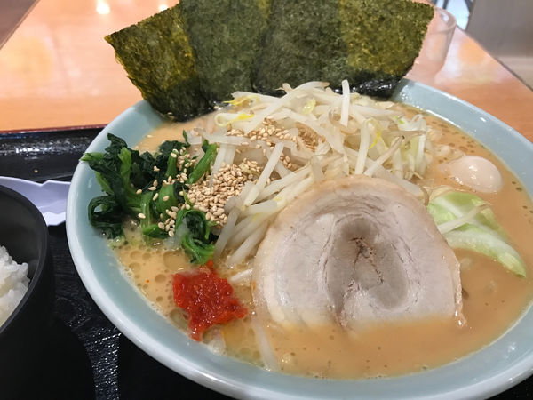 「塩豚骨」@横浜家系ラーメン せんげん家の写真