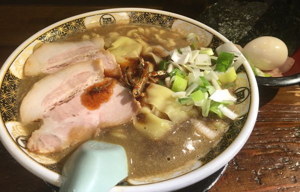 「特製すごい煮干しラーメン　１０００円」@すごい煮干ラーメン凪 渋谷東口店の写真