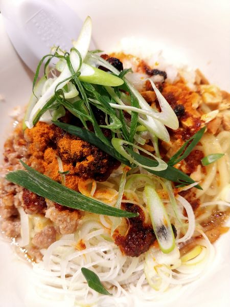 「汁なし麻辣麺・辛さ増し」@百々福の写真