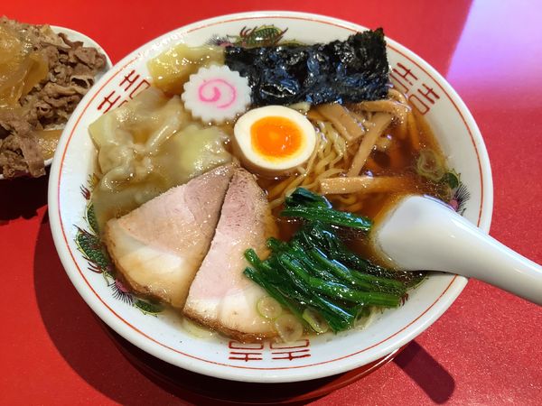 「ワンタン麺（並）+ 牛丼（ラーメンセット：ミニ丼）」@多文の写真