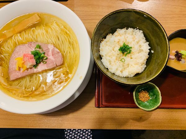 「鯛塩そば　鯛茶漬け」@鯛塩そば 灯花 本店の写真