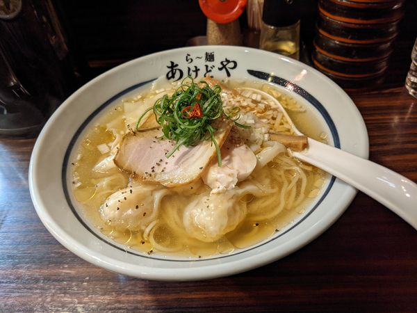 「白出汁海老ワンタン麺」@らー麺 あけどやの写真
