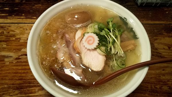 「ラーメン塩ワンタン入り+味玉+大盛りクーポン」@G麺7の写真