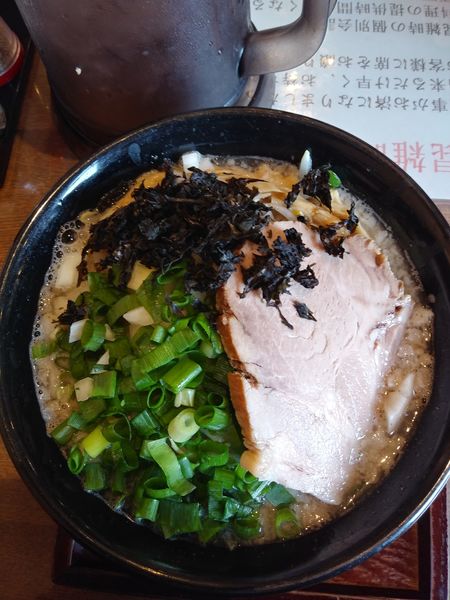「背油煮干し」@完熟味噌らぁめん かなで商店の写真