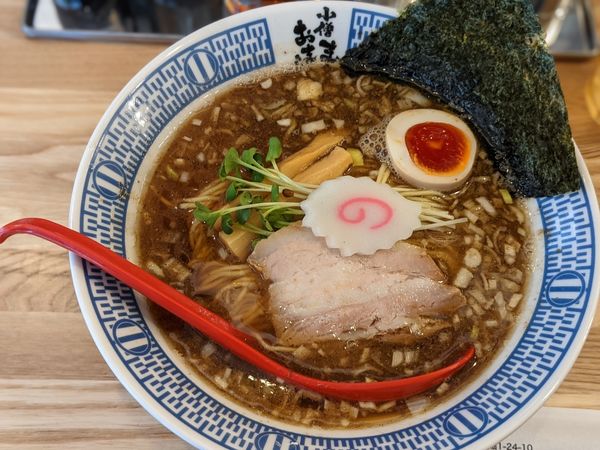 「魚介醤油ラーメン　７９０円」@豚骨魚介ラーメン 小僧またおまえか。 土佐堀店の写真