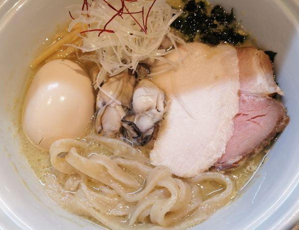 「（冬季限定）牡蠣の味噌らーめん¥900＋味玉（クーポン）」@らーめん 三極志の写真