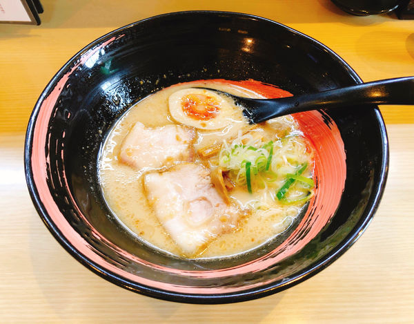 「かみなり家豚骨ラーメン」@チャイニーズレストラン 春の写真