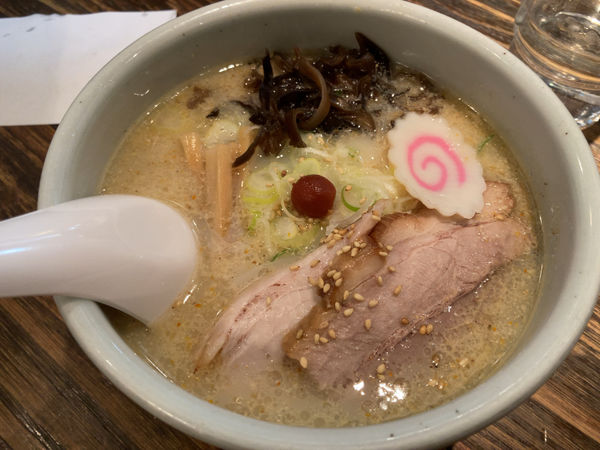 「しおらーめん」@らーめん 山頭火 越谷イオンレイクタウン店の写真