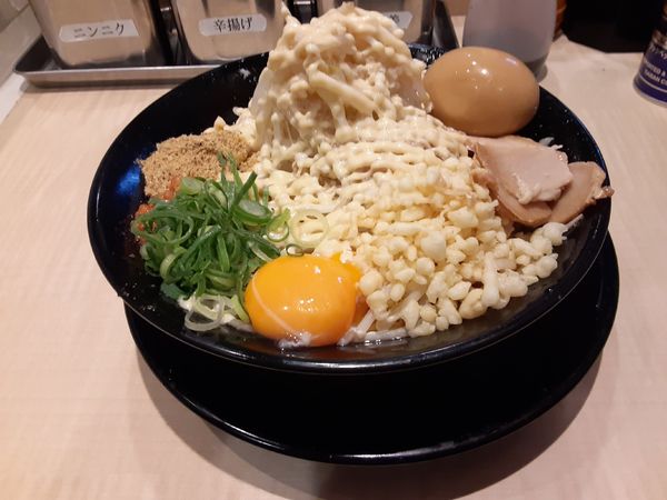 「まぜそば大味玉　800円」@替玉千里眼 志木店の写真