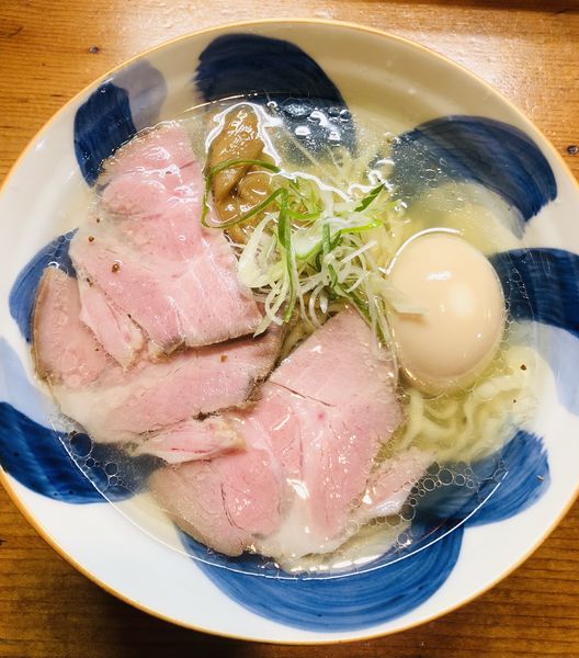 「たまご・チャーシュー塩らぁ麺　1100円」@さんくるげの写真