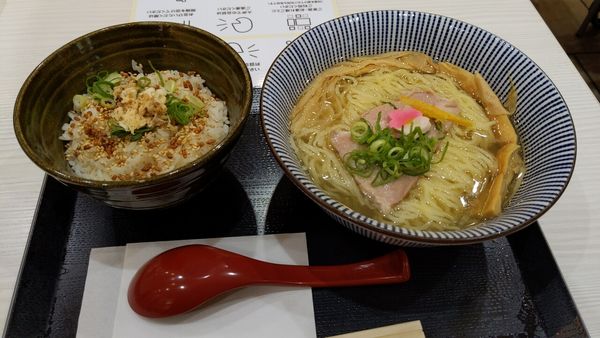 「鯛塩そば+鯛めし」@鯛塩そば 灯花 ラゾーナ川崎プラザ店の写真