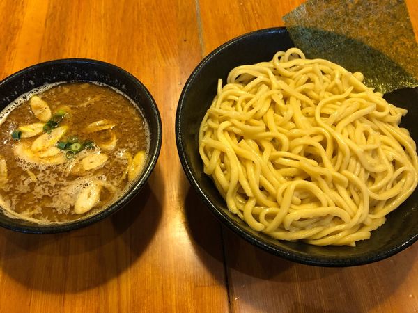 「魚介つけ麺（あつもり・大盛）」@燕返しの写真