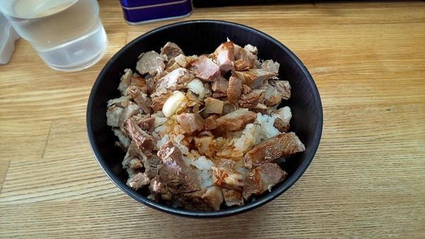 「中ラーメン、まかない飯」@八家本陣の写真